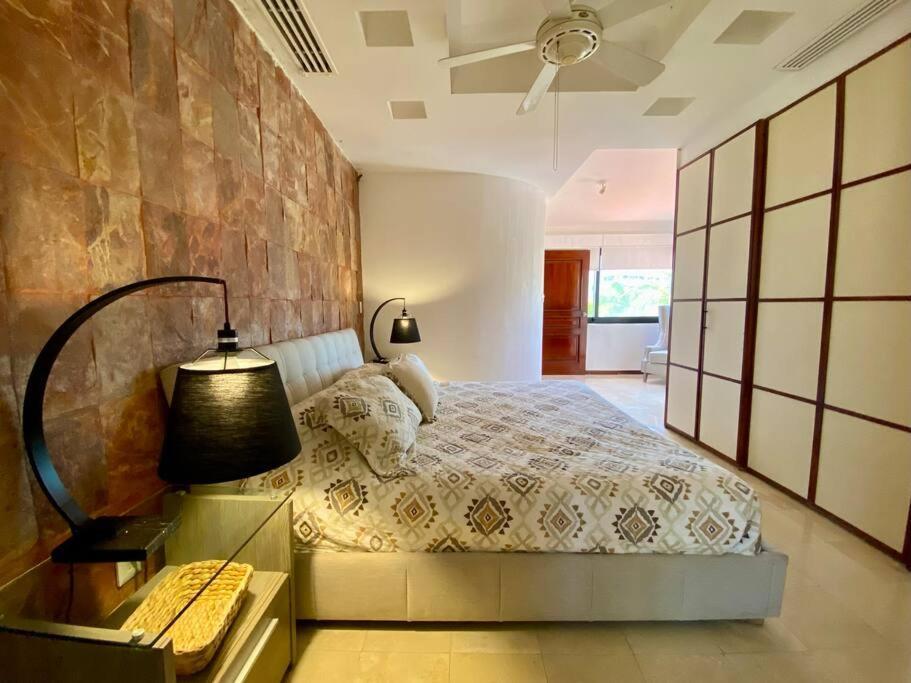 Charming Lagoon Front Villa By Casa Paraiso Cancún Exteriör bild