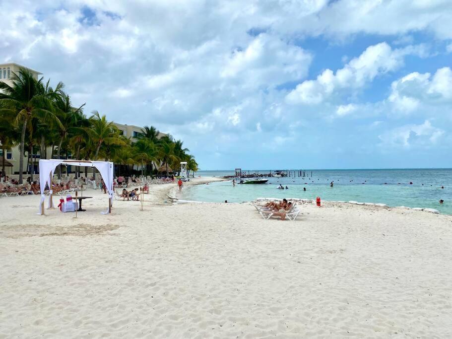 Charming Lagoon Front Villa By Casa Paraiso Cancún Exteriör bild