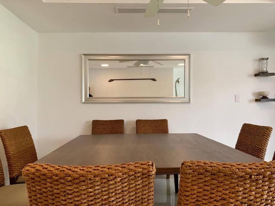 Charming Lagoon Front Villa By Casa Paraiso Cancún Exteriör bild